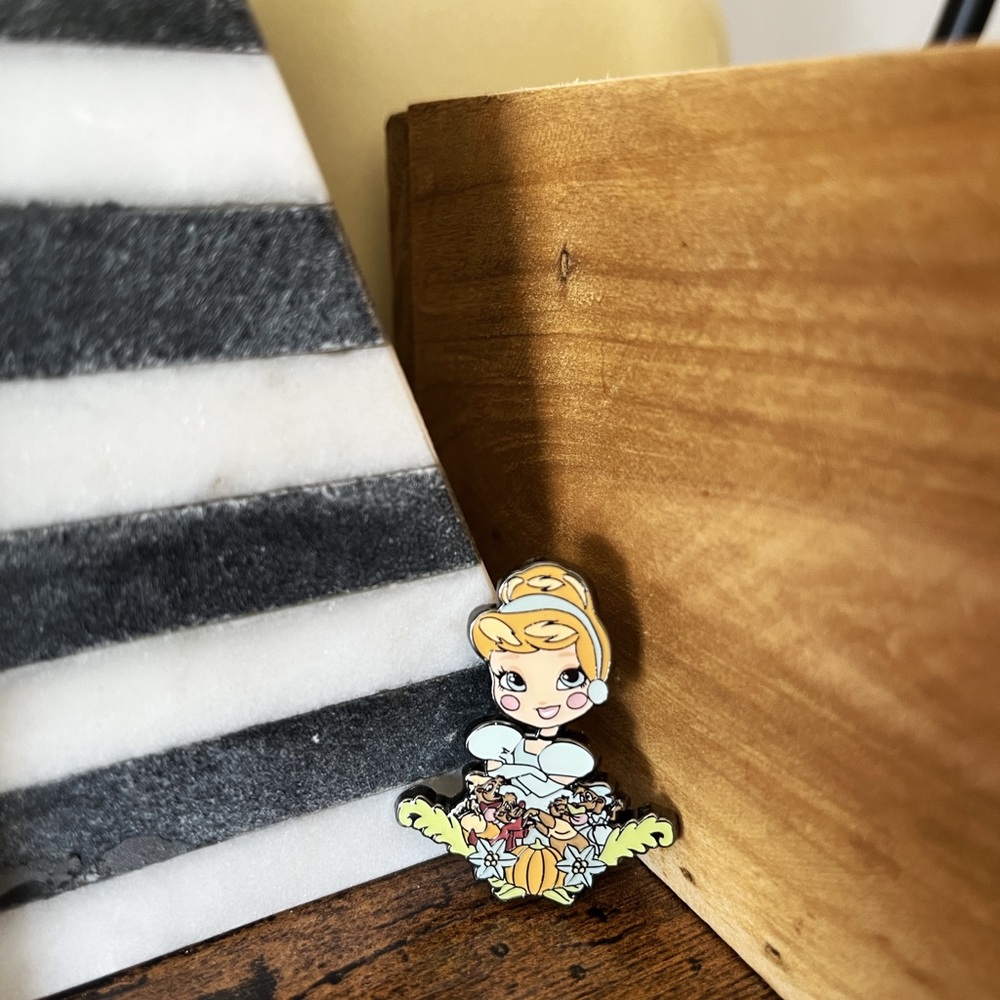 Cinderella Loungefly Enamel Pin.